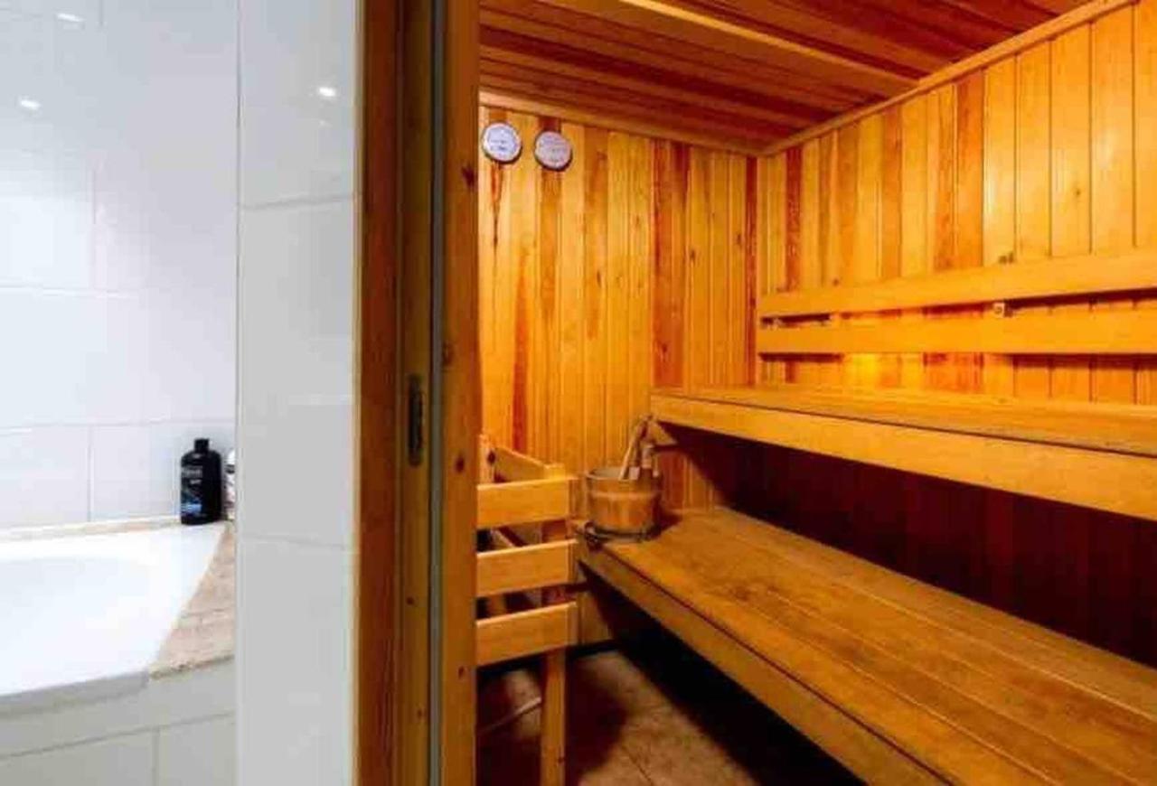 Artist'S Retreat - Old Signal Box - Private Sauna Bath Exterior photo