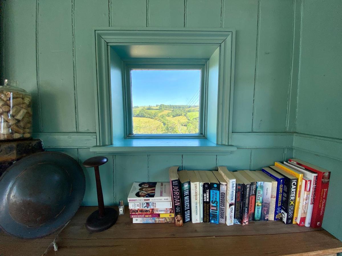 Artist'S Retreat - Old Signal Box - Private Sauna Bath Exterior photo
